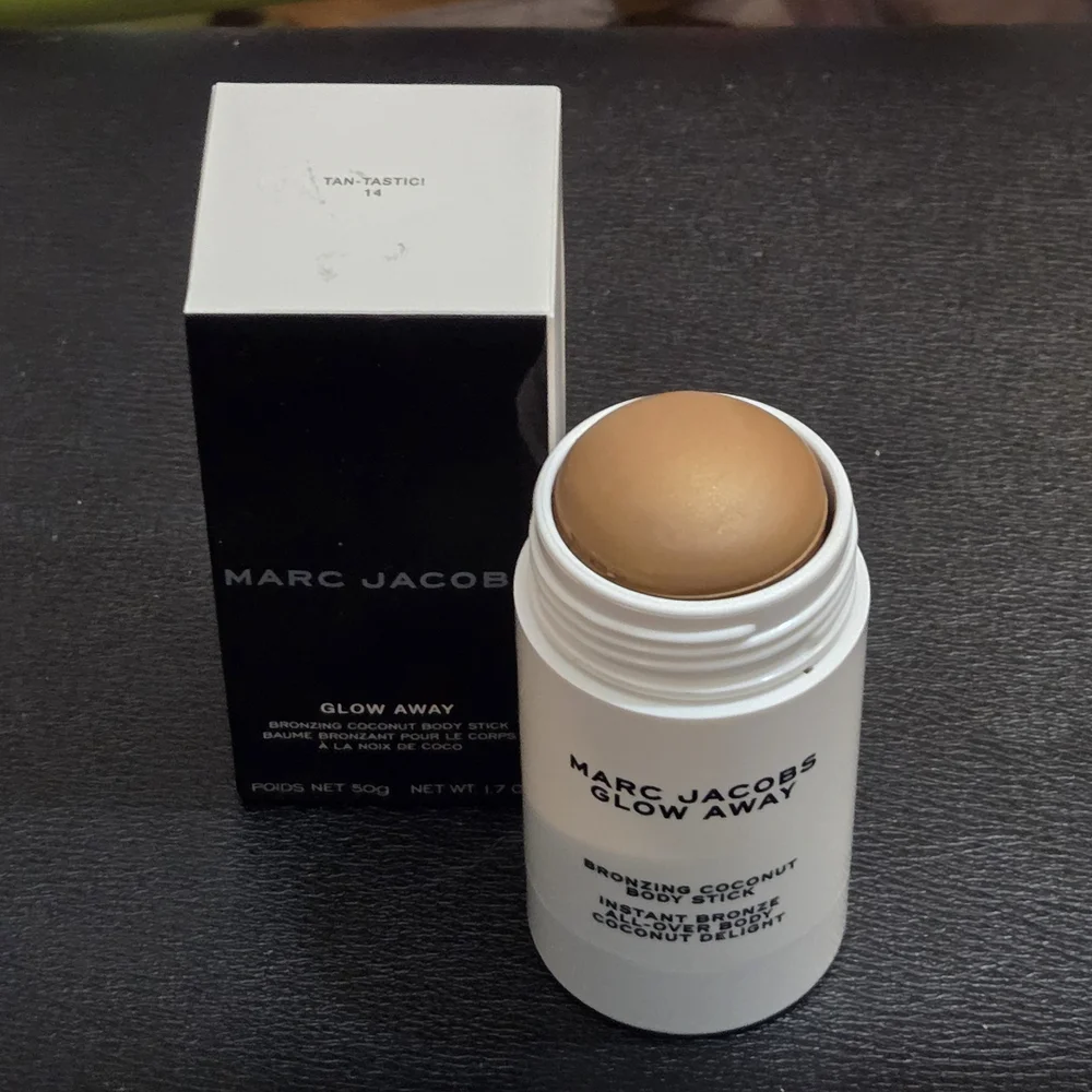 Marc Jacobs Glow Away Bronzing Coconut Body Stick In Tan-Tastic 14 Light
